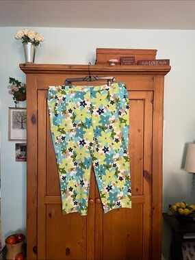 Women’s Floral Capri Pants in Green & Blue